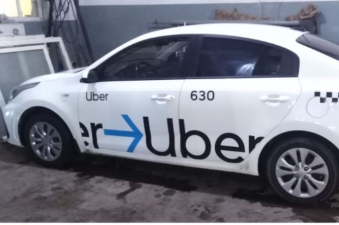 Брендовка автомобилей Uber